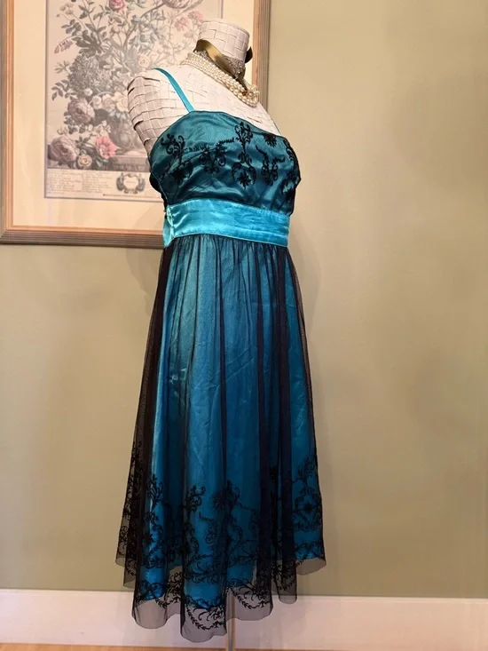 VTG Le Château Y2K Whimsigoth Teal & Black Mesh Embroidered Midi Dress M - Picture 5 of 15